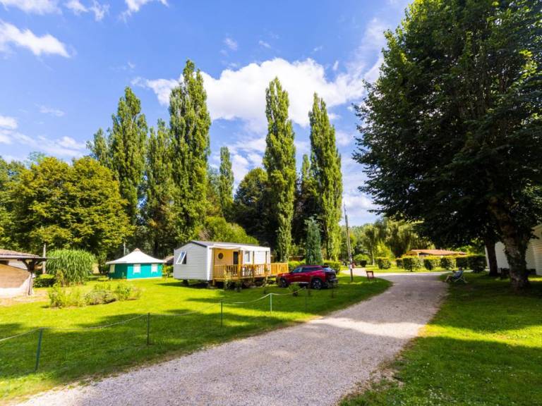 Wonderful house with heated pool, yard & terrace | Pool view | Dogs allowed — photo 3