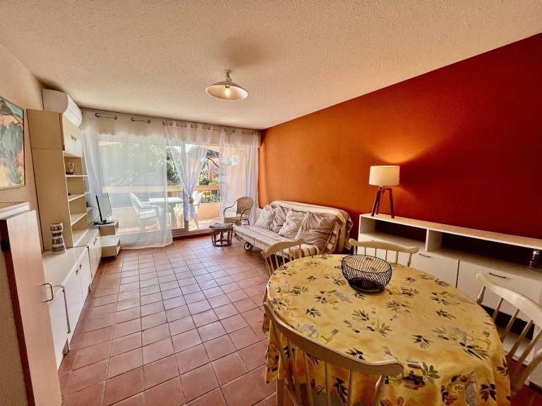 Rental apartment with 1 room for 4 persons — photo 2