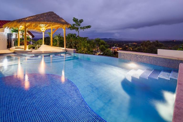 House Manuel Antonio