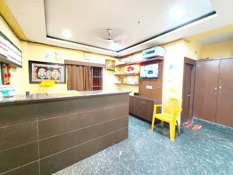 Goroomgo Arya Palace CT Road Near Sea Beach Puri — photo 5
