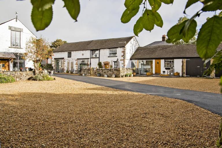 Vacation home with terrace & garden | Pet-friendly in Buxton