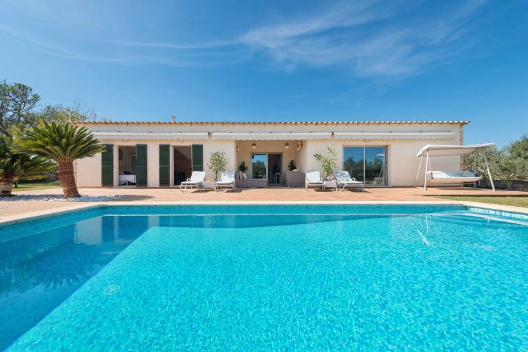 Villa  Llubí