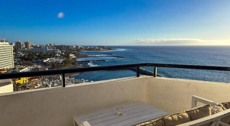 Rental apartment with pool in Adeje