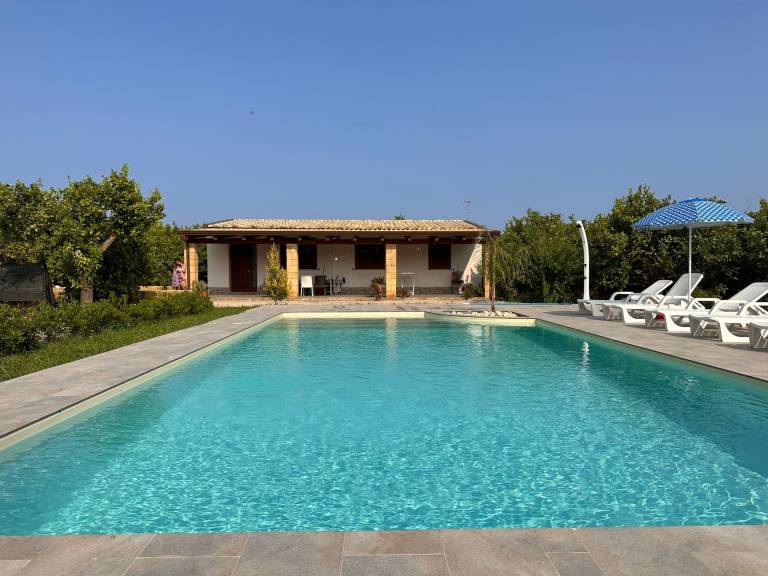 Villa Lorenzo with Private Garden, Whirlpool & Wi-Fi — photo 5