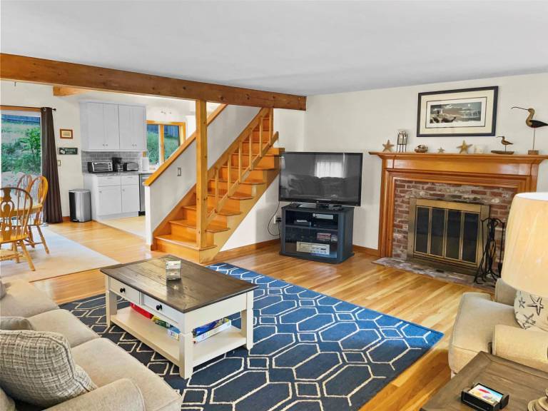 House with barbecue & patio — photo 3