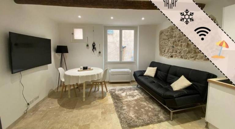 Holiday apartment | Next to the beach | Pet-friendly in Antibes