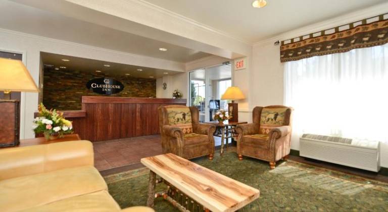 Clubhouse Inn — photo 3
