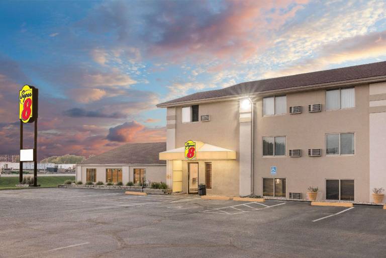 Super 8 By Wyndham Watertown in Watertown, SD