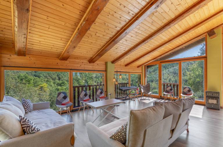 Family-friendly lovely vacation home with pool, BBQ & yard | Garden view | Perfect for remote work | Pets allowed — photo 4