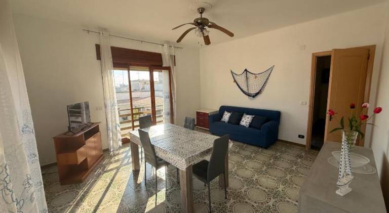 Rental apartment with 2 rooms for 5 persons — photo 2