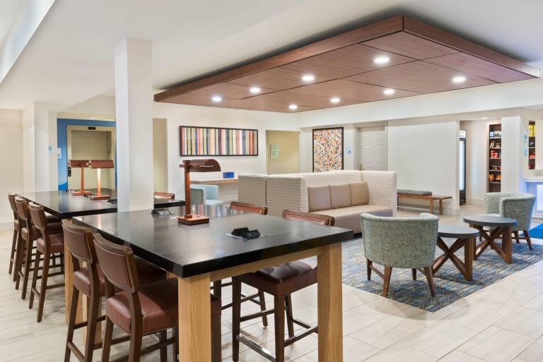 Holiday Inn Express & Suites Columbus Airport East By IHG — photo 2