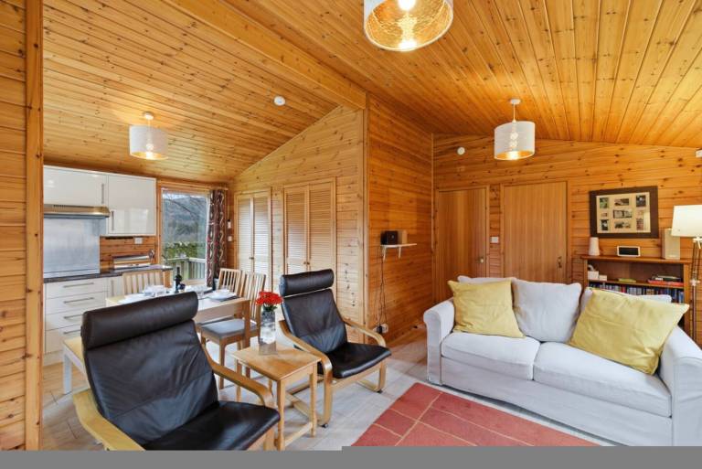 Braeknowe in Birnam with 3 bedrooms and 1 bathrooms — photo 4