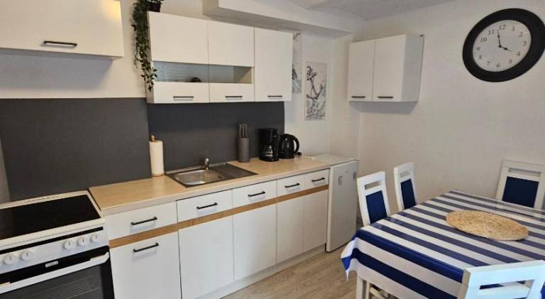 Rental apartment with 1 room for 6 persons — photo 4