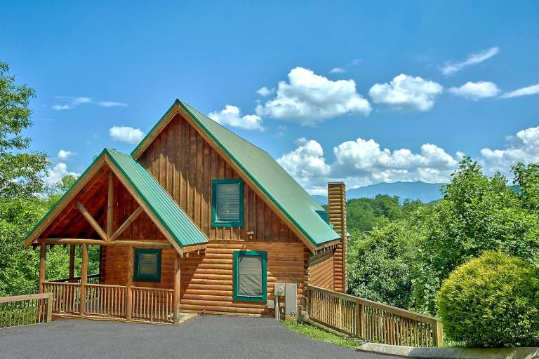House Pigeon Forge