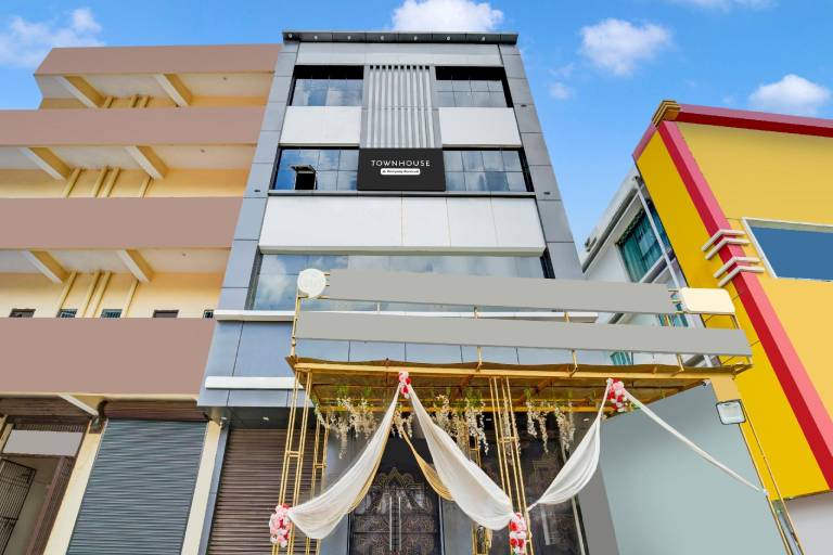Super Townhouse Anisabad Near Mahavir Sansthan in Danapur