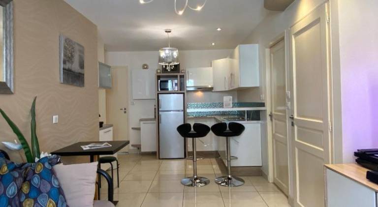 Residence DESCHAMPS — photo 5