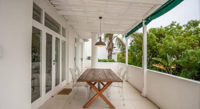 Vacation home with pool | Next to Sea Point — photo 3