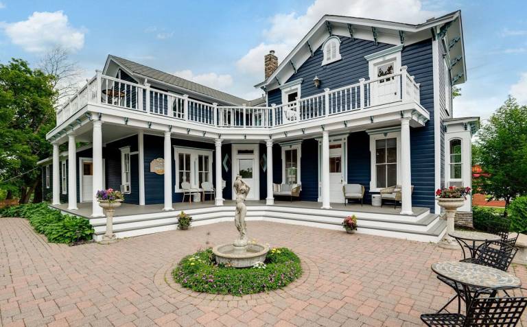 House  Greenwood