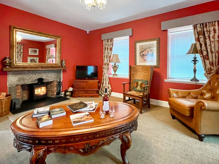 Family-friendly beautiful cottage with barbecue & yard | River view | Pets are welcome — photo 2