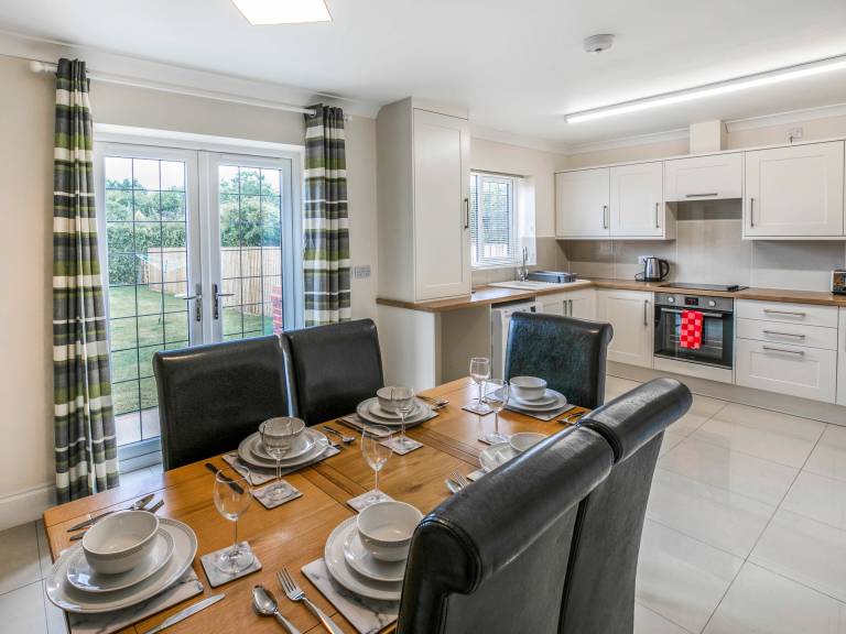 Family-oriented charming cottage with yard | Pets are welcome in Mablethorpe