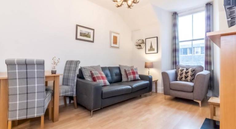 Bright and Cosy Flat at the Heart of the Old Town - Pass the Keys in Edinburgh