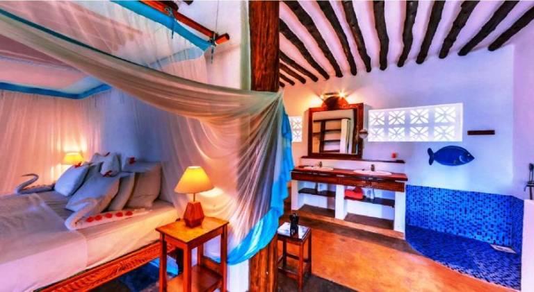 FULLY PRIVATE VILLA 390sqm ZERO MINUTES TO BEACH MATEMWE — photo 2
