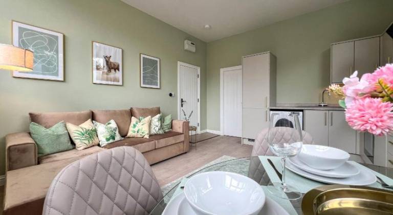 Charming rental apartment with patio | Pets are welcome — photo 3