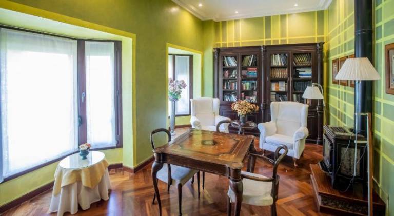 Apartment with terrace, garden & private pool | Perfect for remote work — photo 5