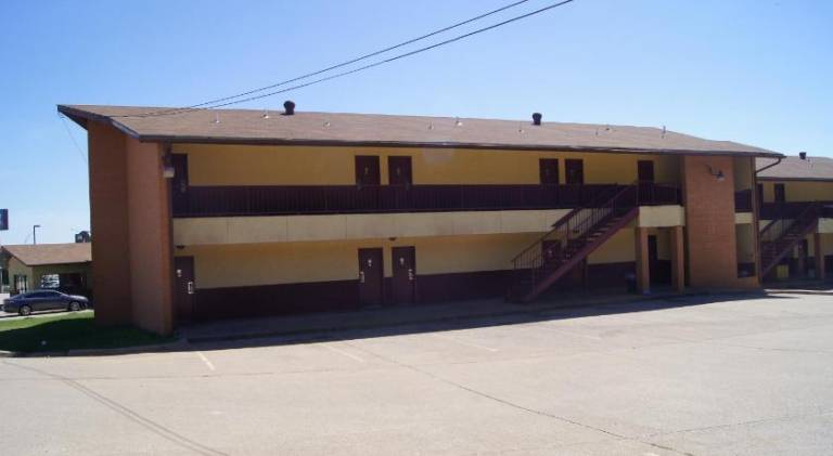 Holiday Lodge & Suites — photo 3