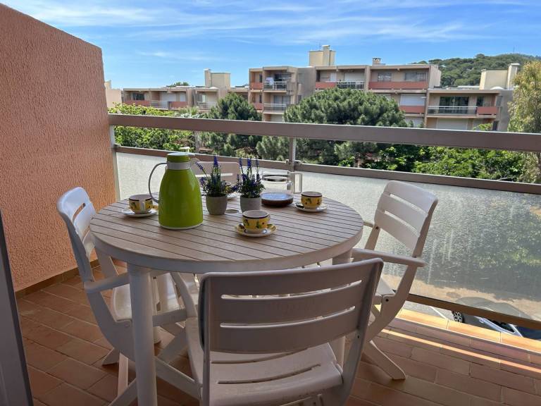 Rental apartment with 1 room for 4 persons in Bormes-Les-Mimosas