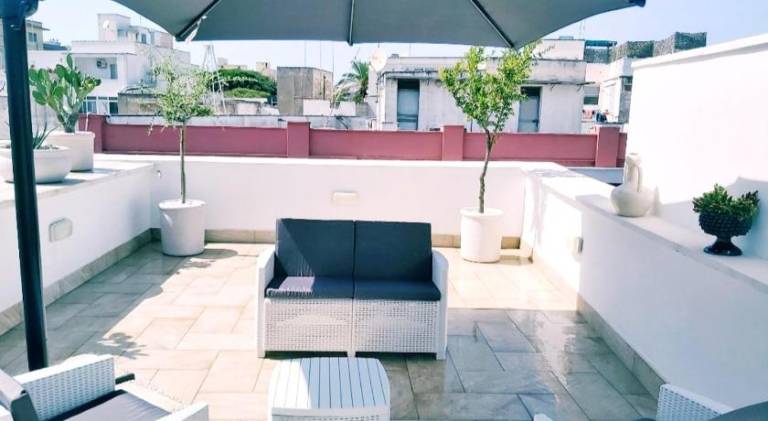 Pleasant holiday apartment with terrace | Pets allowed in Brindisi