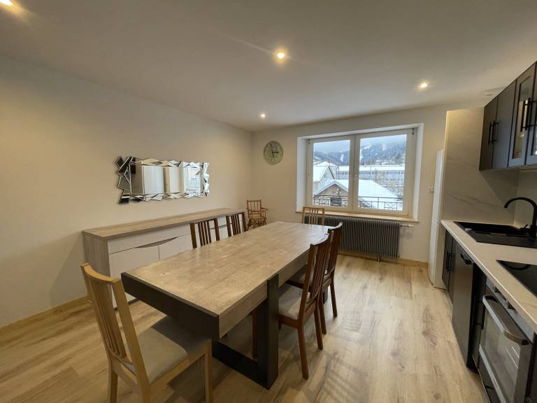 Family-friendly ample condo | Mountain view | Suitable for remote work | Pets are welcome — photo 2