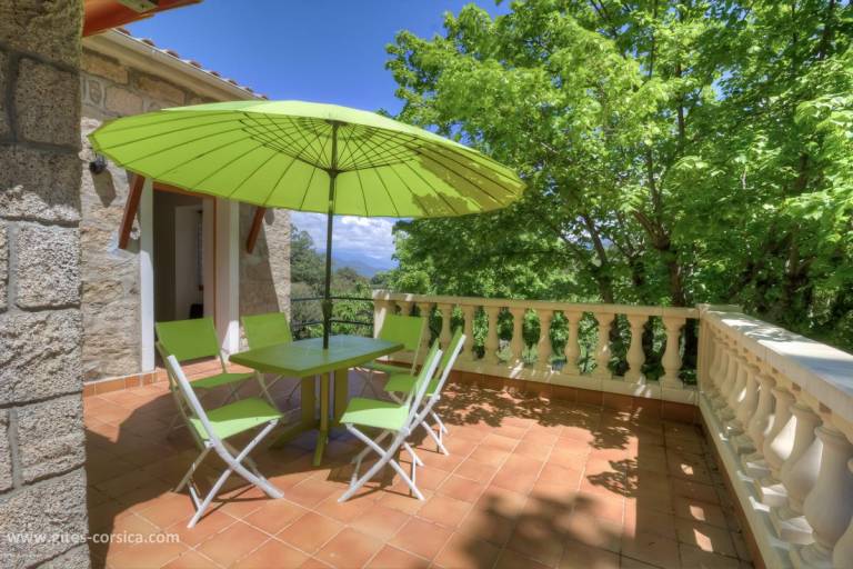 Gite with terrace, barbeque & yard — photo 4