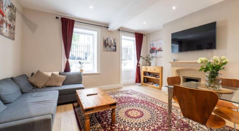 Rental apartment with 1 room for 4 persons in Cheltenham