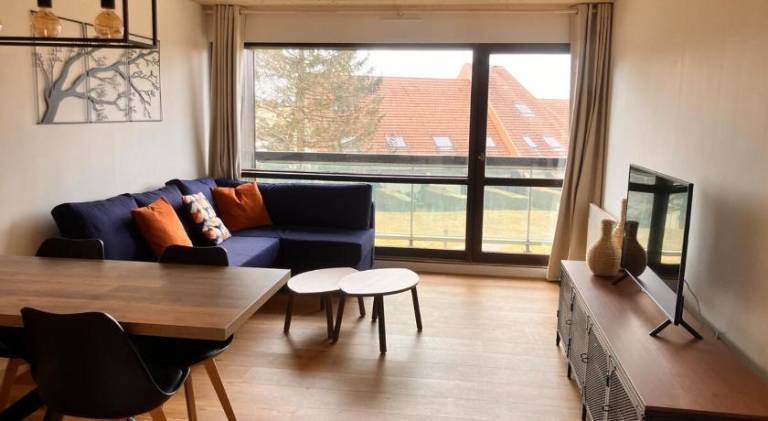 Holiday apartment with pool | Ski nearby | Pet-friendly in Pontarlier