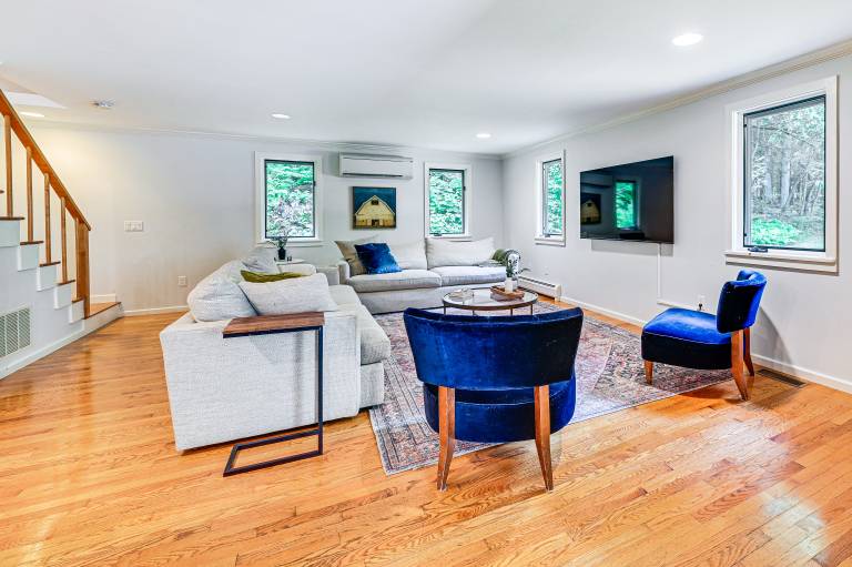 8 Mi to Tanglewood & Butternut Ski: Spacious Home! — photo 5