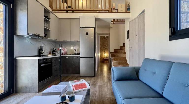 Villa with patio, yard & private pool | Pets are welcome — photo 2