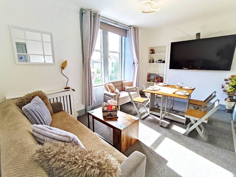 Holiday apartment with 2 rooms for 4 persons — photo 2