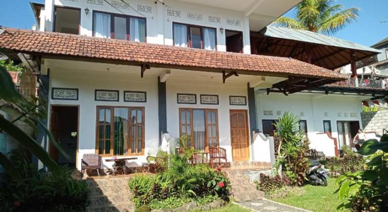 Aris Homestay and Warung Made — photo 5