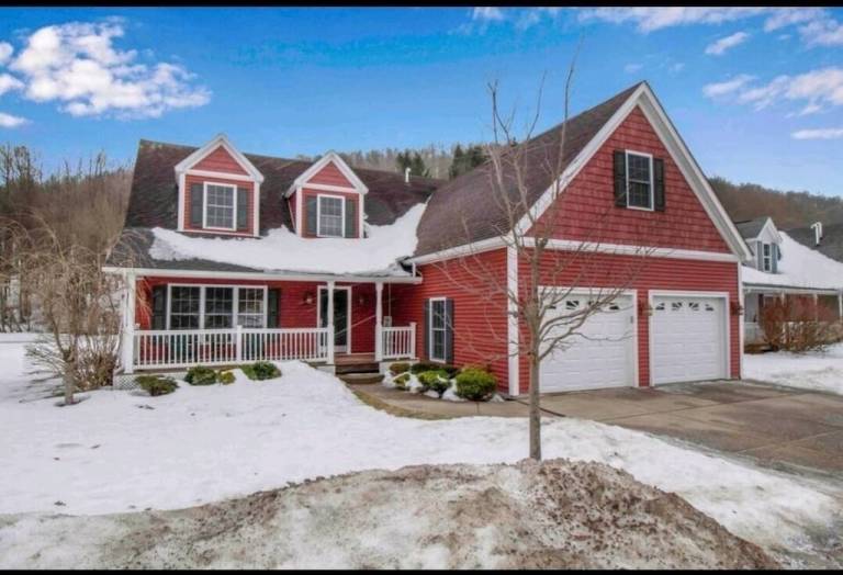 House  Ellicottville