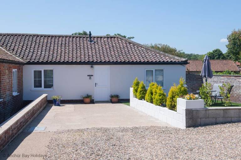 Cottage with garden | Beach view — photo 2
