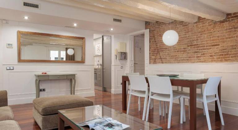 Rental apartment with patio | Near Plaça de Catalunya | Pets are welcome — photo 4
