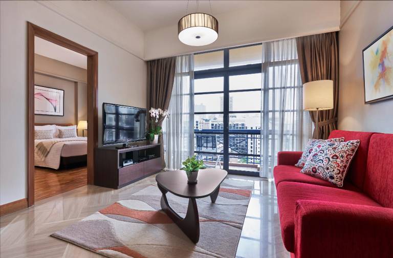 Wonderful serviced apartment with terrace, pool & hot tub | Close to Clarke Quay | Good for workation | Dogs allowed — photo 2
