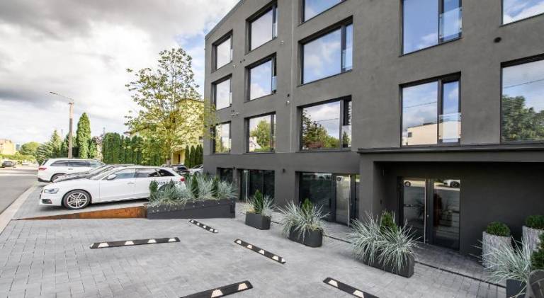 Apartment with hot tub — photo 4