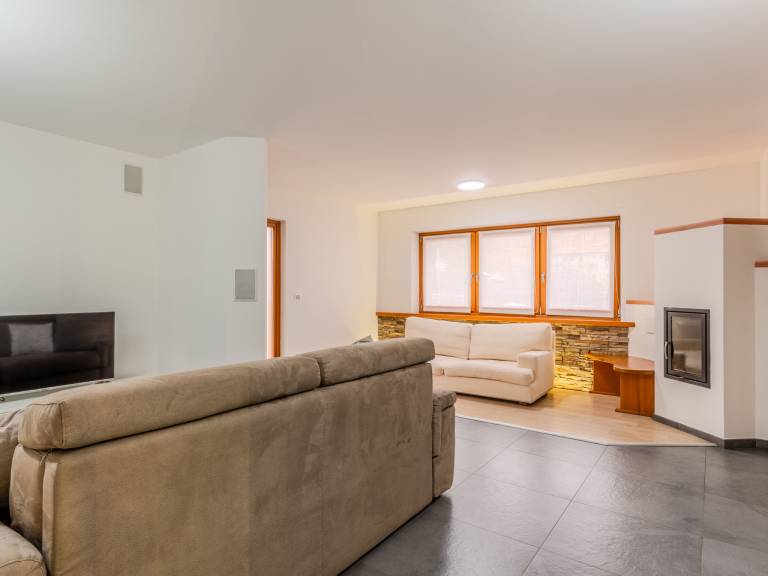 Fully equipped beautiful rental apartment with jacuzzi | Mountain view | Pets allowed — photo 4