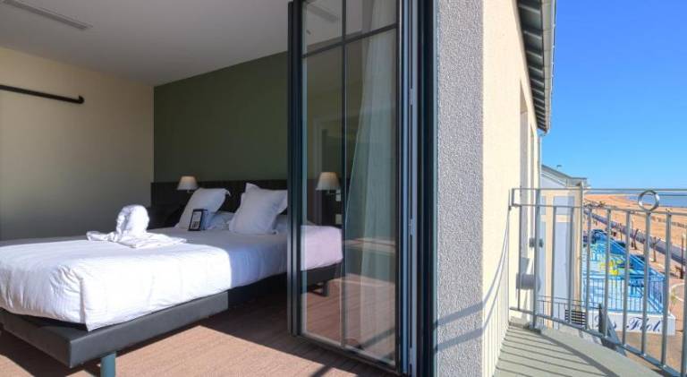 Les Flots - Hotel et Restaurant face a l'ocean - Chatelaillon-Plage — photo 5