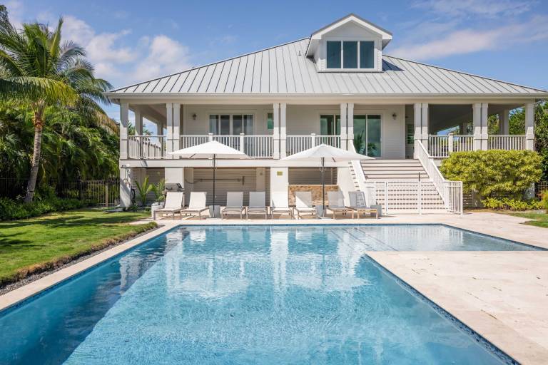 Suncoast House by Brightwild Pool Boat Dock — photo 2