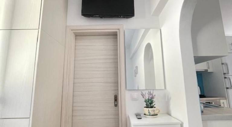 Serviced apartment with terrace & garden — photo 2