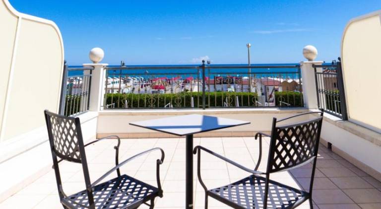 Hotel Soraya - Spiaggia Sawasdee with Beach & Parking — photo 4