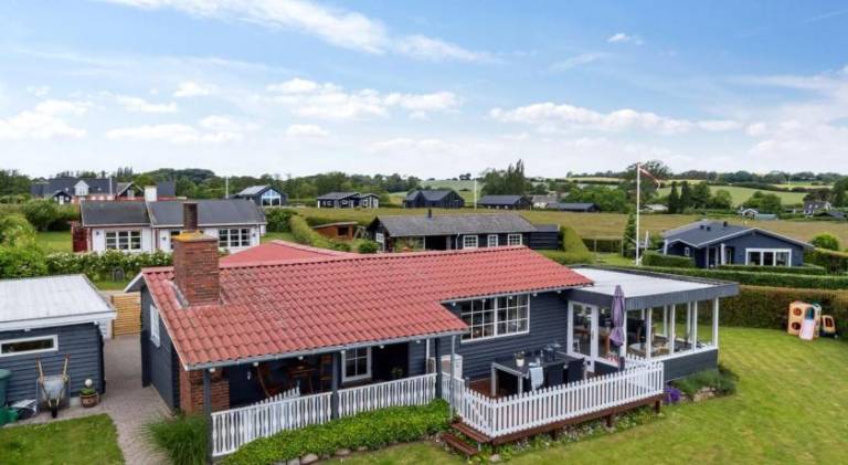 House with 2 rooms for 6 persons in Nyborg